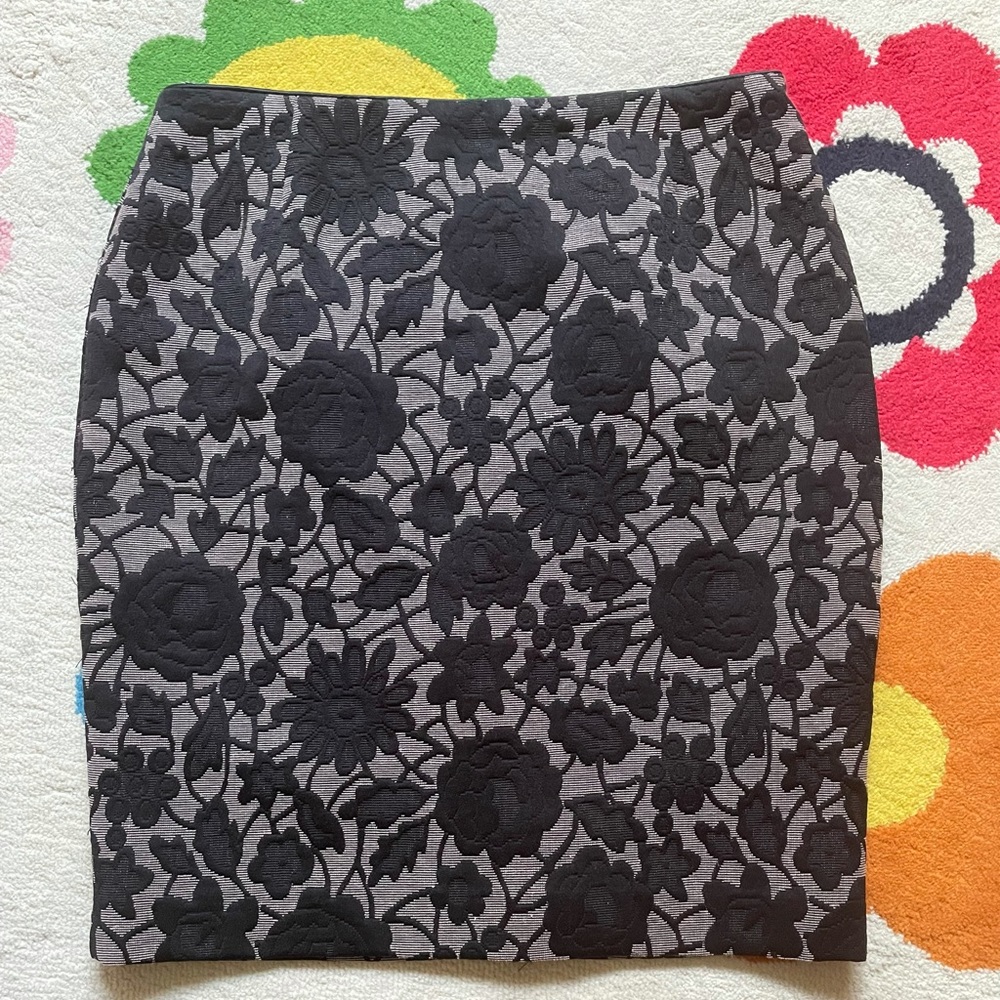 Mario Serrani black pencil skirt, size 6